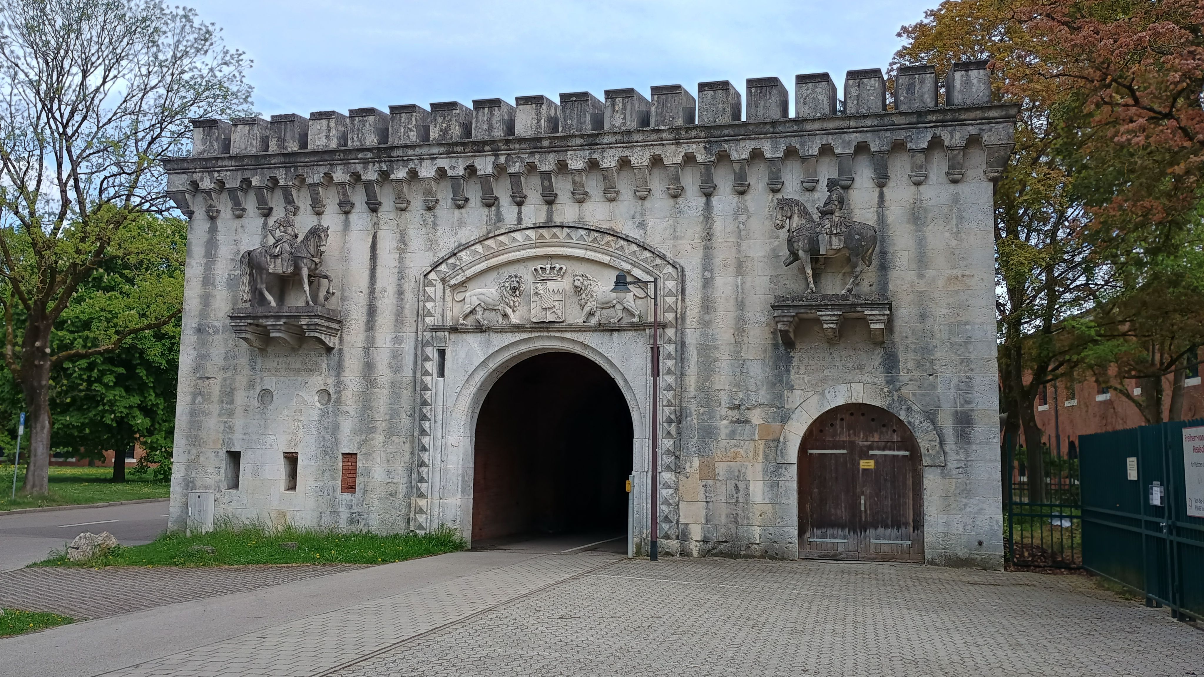 Neues Kreuztor