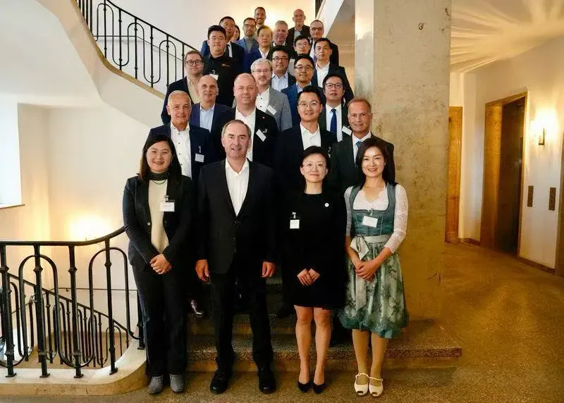 Image for Chinesische Unternehmen aus Ingolstadt zu Gast im Wirtschaftsministerium
