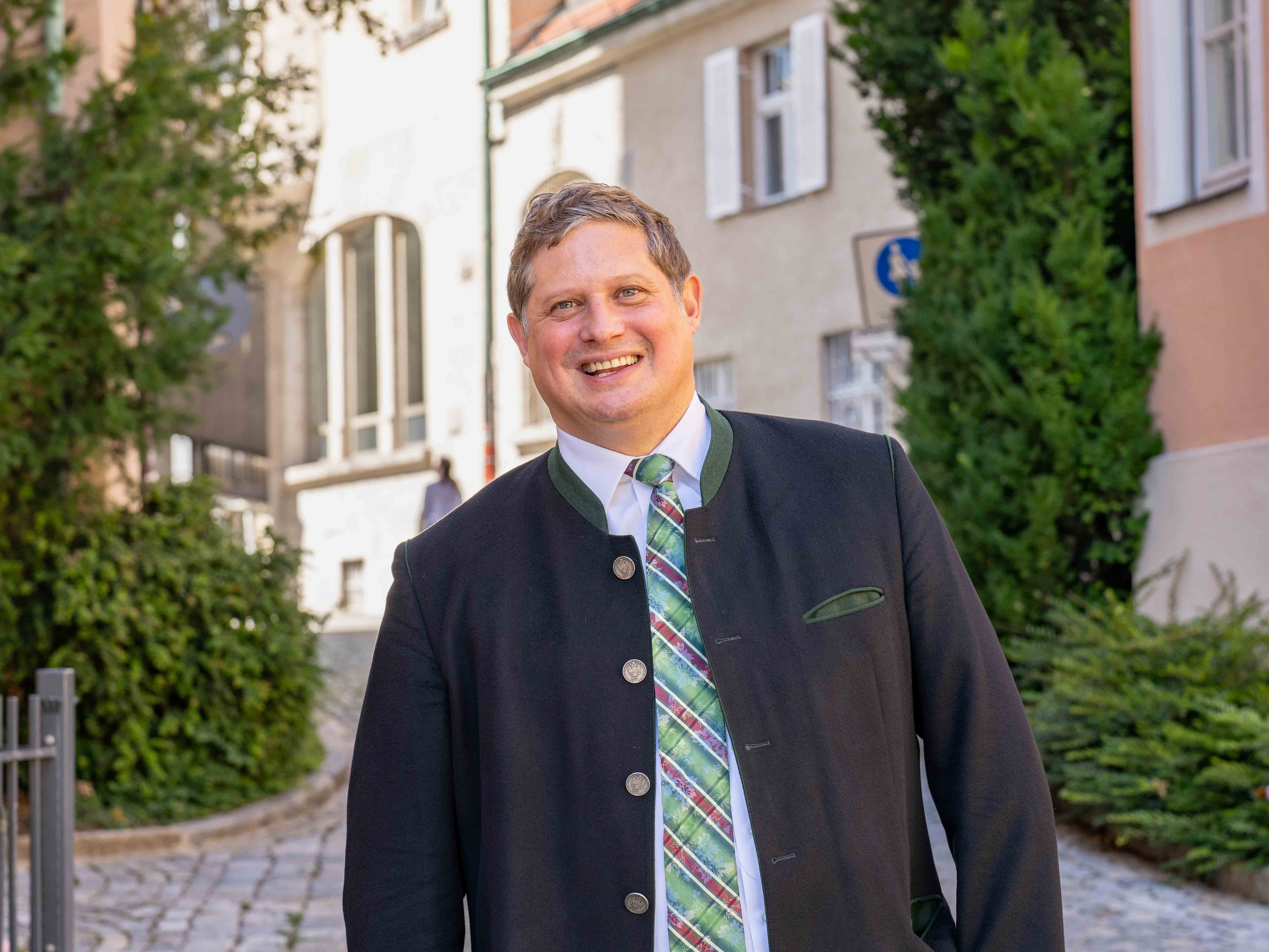 Image for Dr. Sebastian Knott